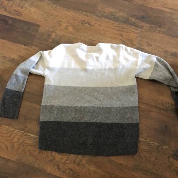 Sweater - Picture 3 of 4